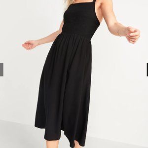 Old Navy smocked cami midi dress W/ pockets